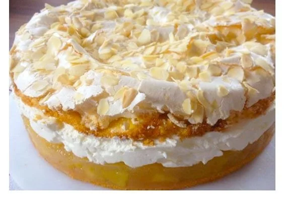 Apfel-Baiser-Torte