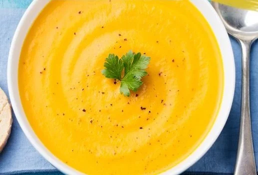 Kürbis-Mango-Suppe Rezept