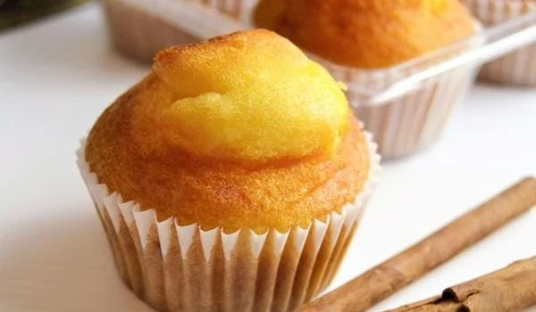 Saftige Apfelmus-Muffins mit feiner Zimtnote