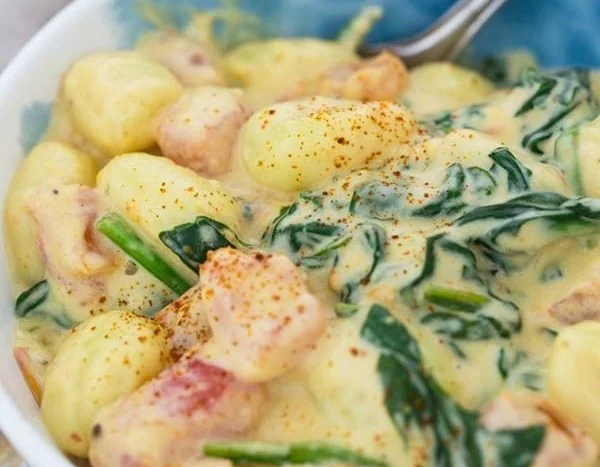 Vegane Gnocchi mit cremiger Spinat-Sauce